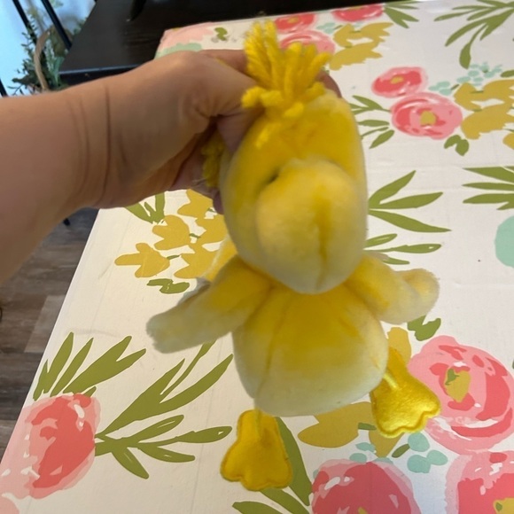 Peanuts™ 6" Woodstock Plush knot's berry farm - Picture 2 of 6